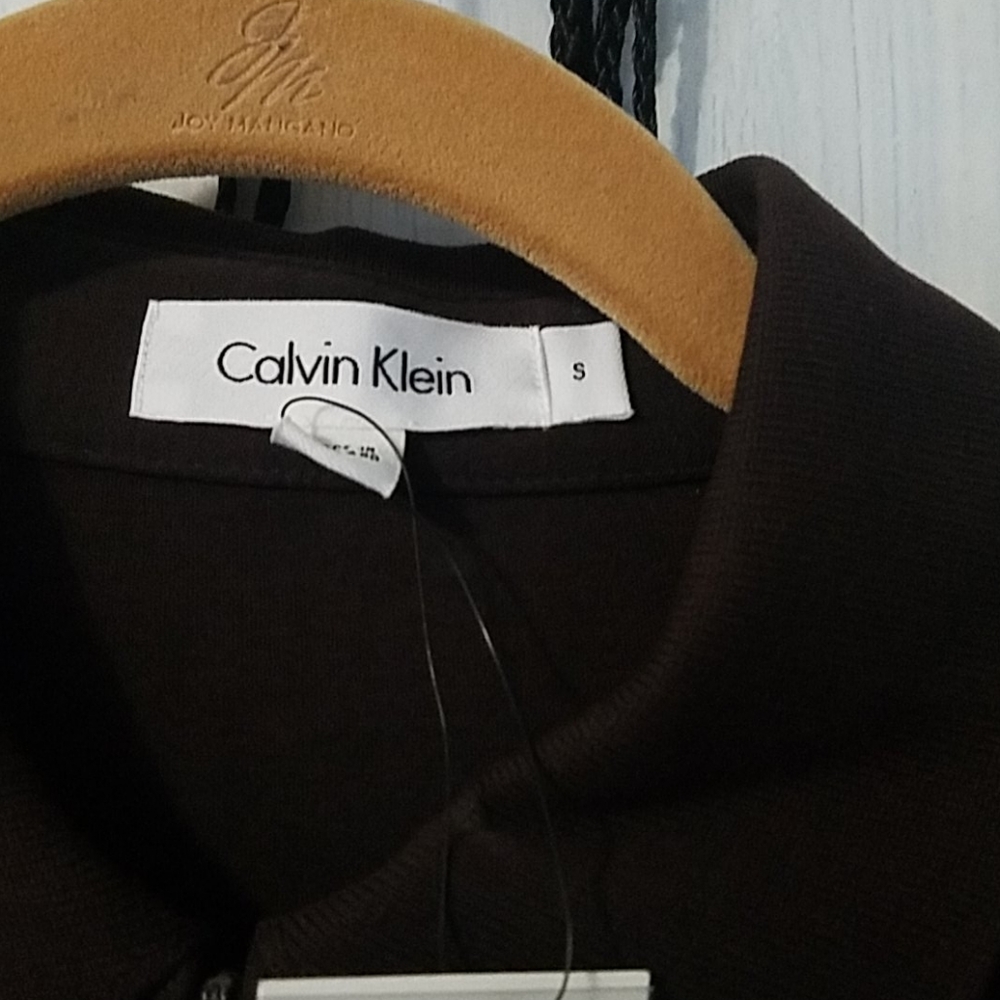 Calvin Klein - Picture 4 of 7
